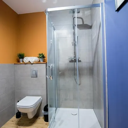Hostel Togoto